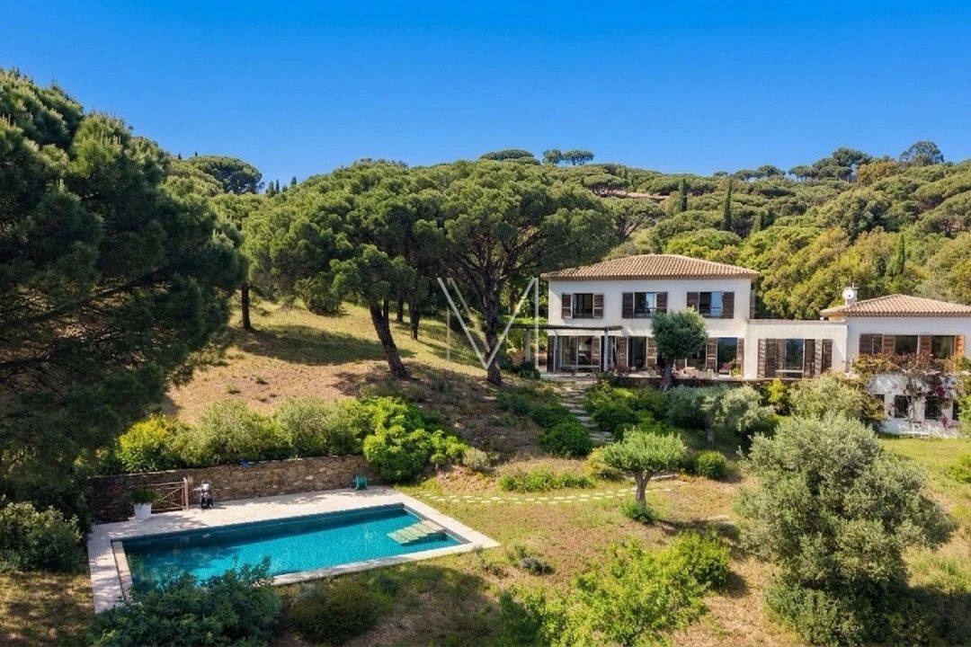 Maison 7 pièces 300 m² · à La Croix-Valmer · 300 m² · 5 400 000 €