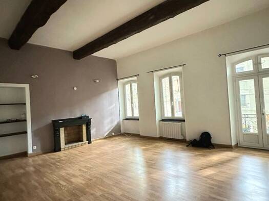 Appartement à louer 610 € 3 pièces 65 m² 1er étage Fabrezan 11200