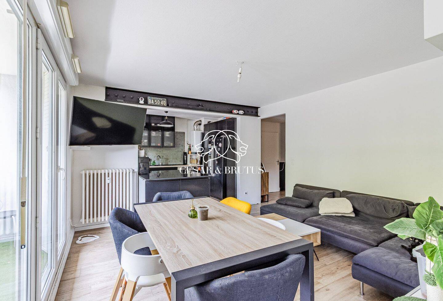 Appartement 5 pièces 100 m² · à Lyon 7ème Arrondissement · 100 m² · 310 000 €
