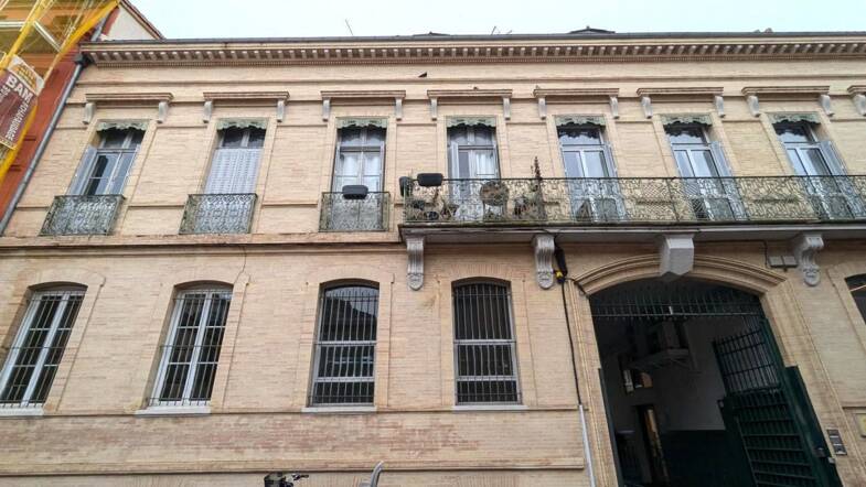 Espace bureau à vendre 490 000 € 128 m² de bureaux divisible de 128 m² à 128 m² Les Chalets-Saint Aubin-Saint Etienne Toulouse 31000