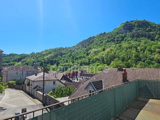 Appartement à vendre 99 000 € 3 pièces 2 chambres 79 m² Étage 1/1 Salins-les-Bains 39110