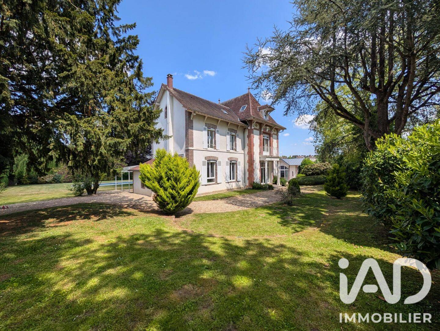 Maison 8 pièces 295 m² · à Auxerre · 295 m² · 545 000 €