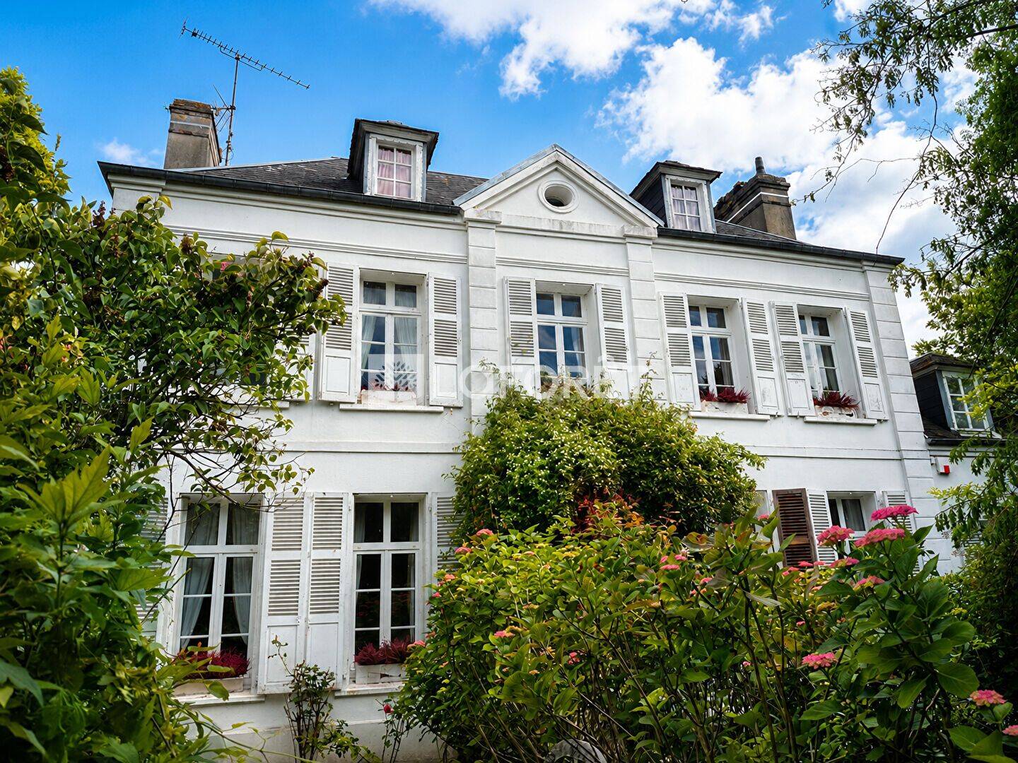 Maison 6 pièces 150 m² · à Montreuil-sur-Mer · 150 m² · 470 000 €
