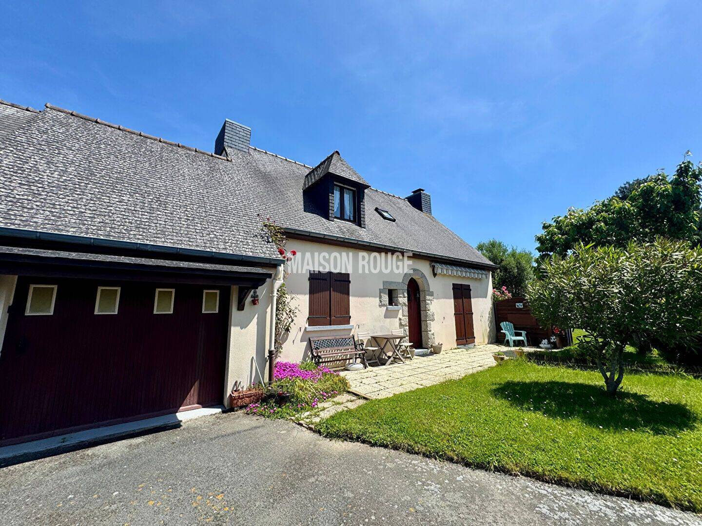 Maison 5 pièces 102 m² · à Saint-Coulomb · 102 m² · 360 000 €