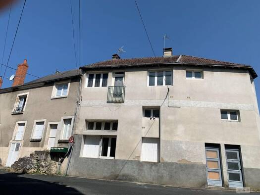 Immeuble à vendre 107 000 € 227 m² Châtillon-sur-Indre 36700