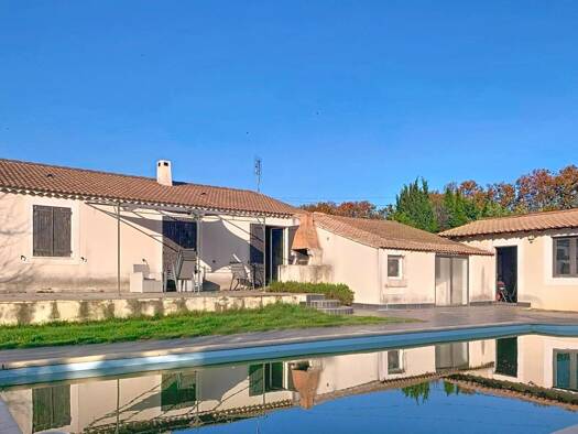 Villa à vendre 250 000 € 4 pièces 3 chambres 110 m² 3 294 m² de terrain Tresques 30330