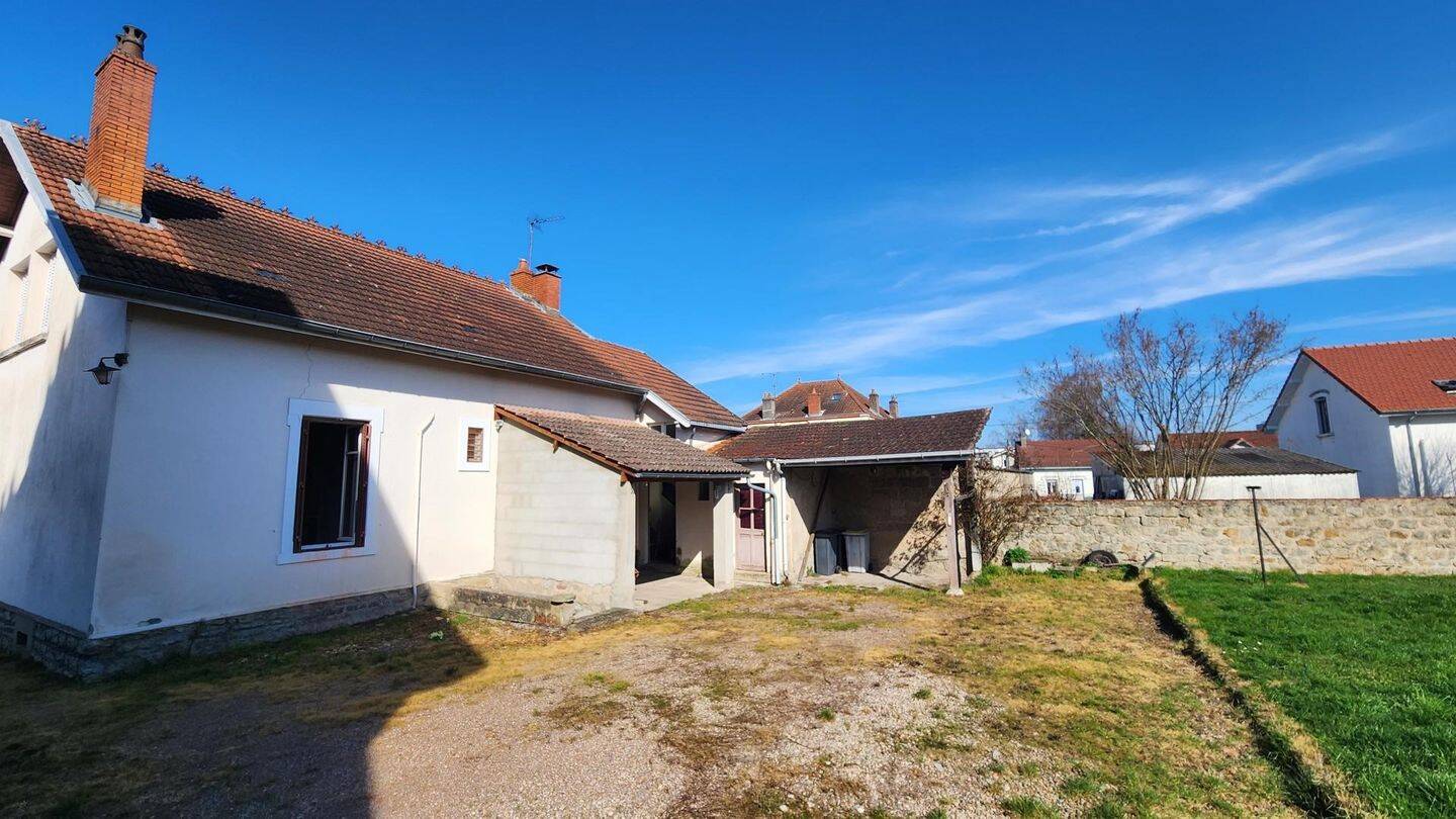Maison 5 pièces 139 m² · à Montceau-les-Mines · 139 m² · 99 000 €