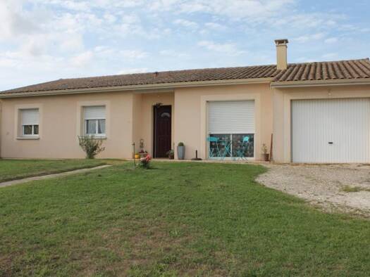 Maison à louer 950 € 5 pièces 4 chambres 112 m² Le Pian-sur-Garonne 33490