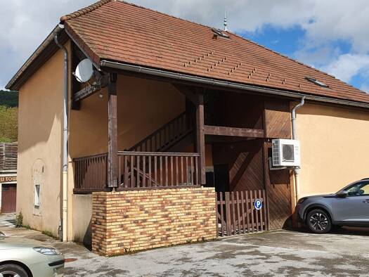 Maison à vendre 145 000 € 6 pièces 2 chambres 130 m² Coteaux du Lizon 39170