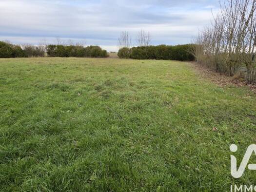 Terrain constructible viabilisé à vendre 55 000 € 709 m² de terrain Pannes 45700