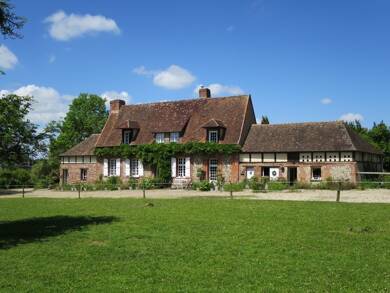 Mas à vendre 549 000 € 8 pièces 4 chambres 269 m² 14 515 m² de terrain Lyons-la-Forêt 27480