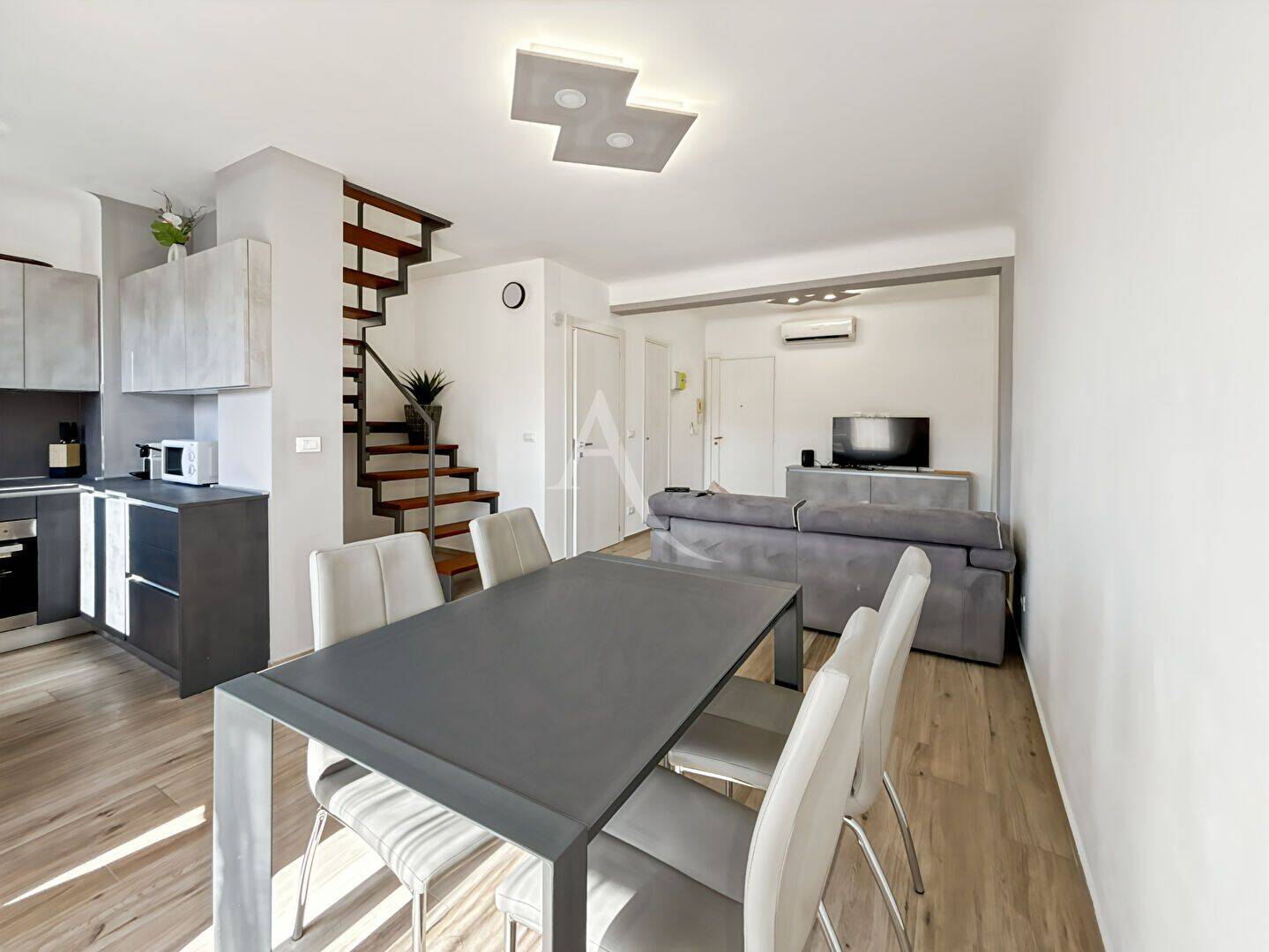 Appartement 3 pièces 57 m² · à Cannes · 56,5 m² · 1 800 €
