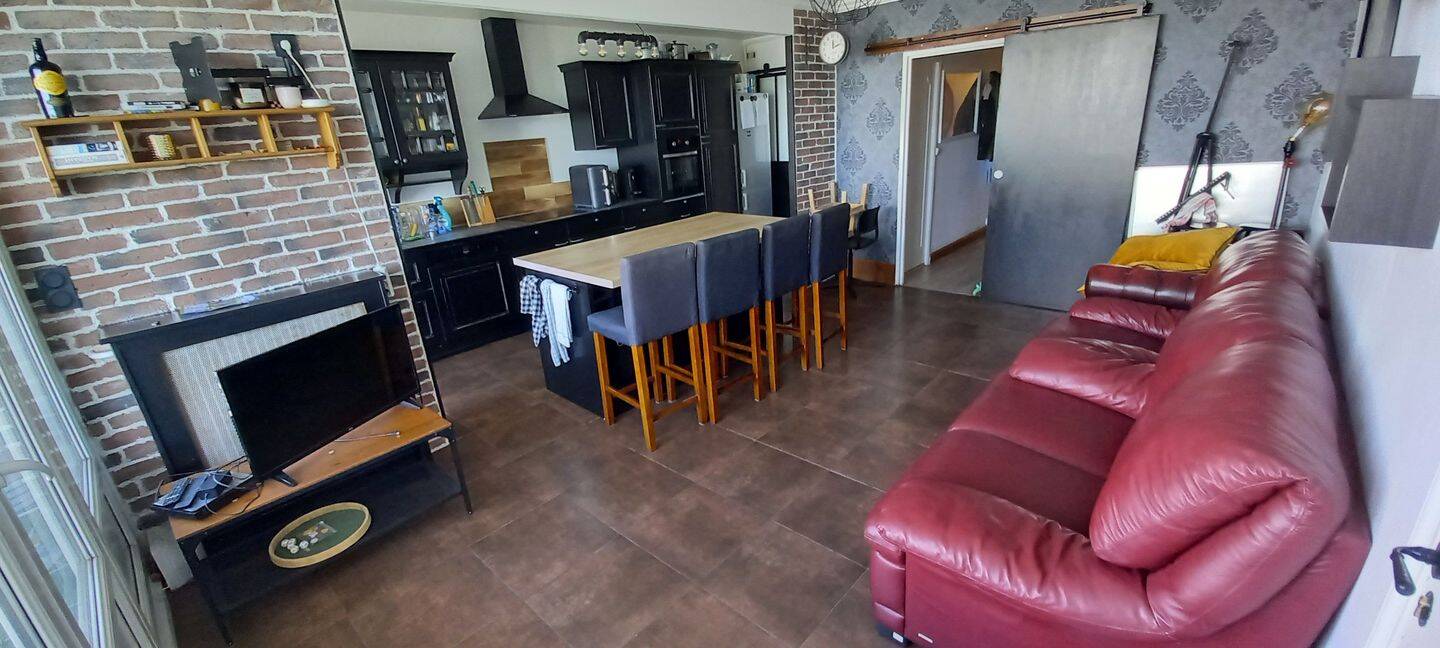 Appartement 6 pièces 93 m² · à Tours · 93 m² · 430 €