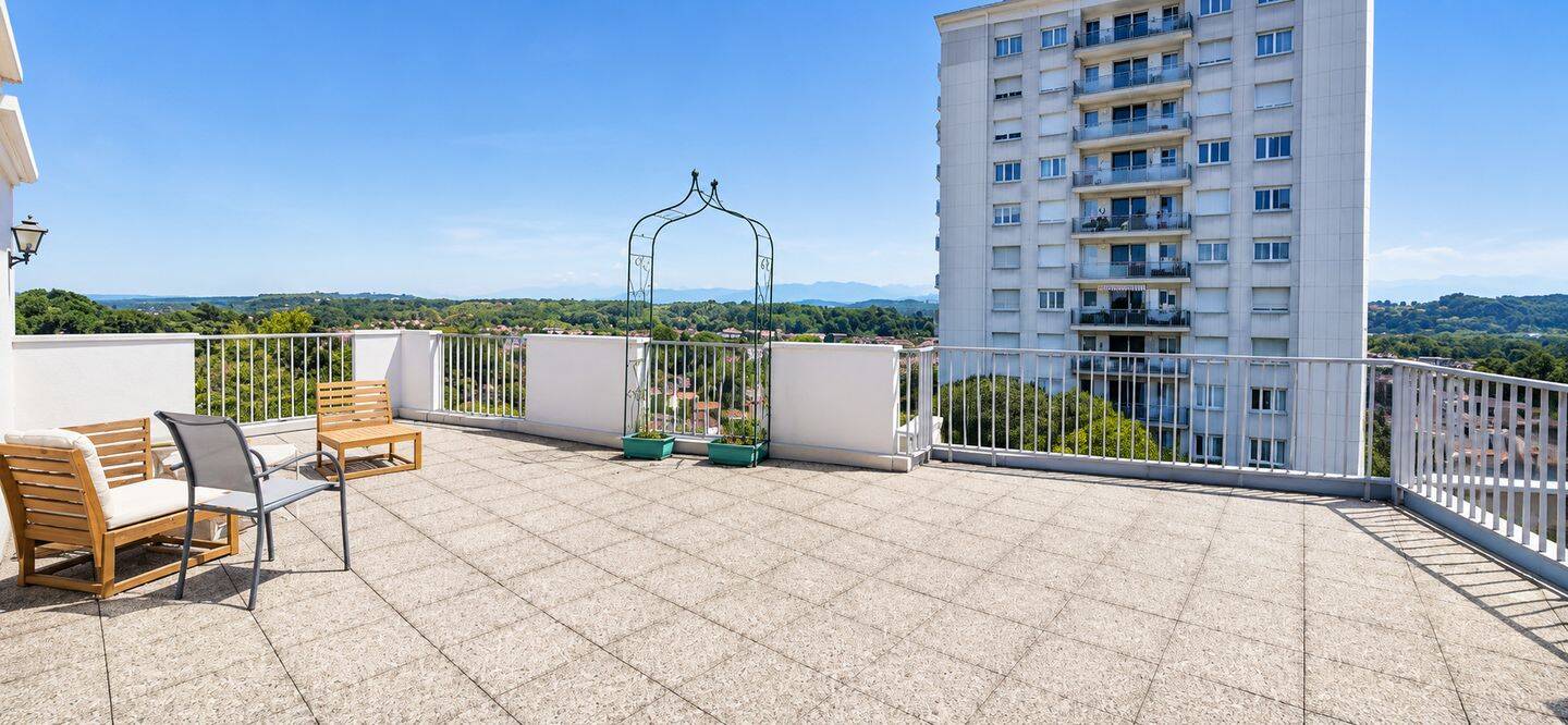 Appartement 7 pièces 170 m² · à Pau · 170 m² · 498 200 €