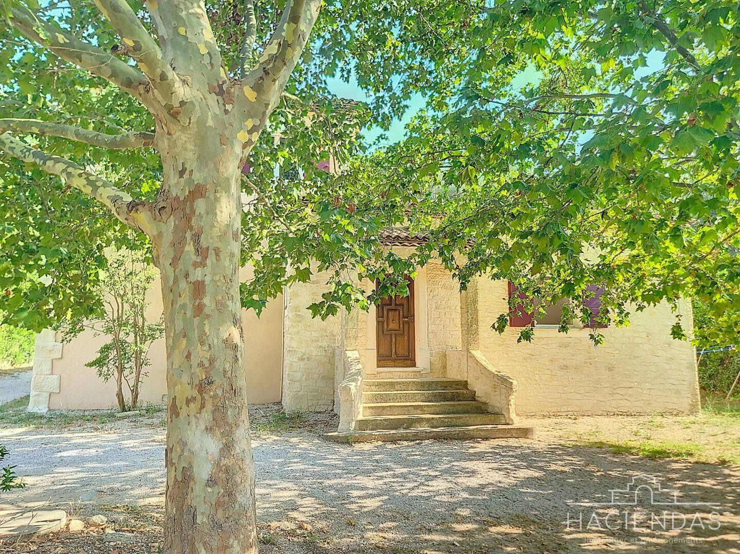 Maison 4 pièces 130 m² · à Ventabren · 130 m² · 675 000 €