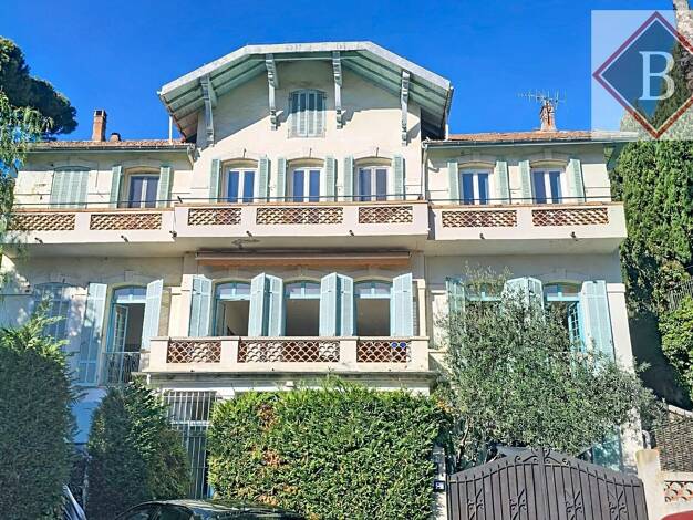 Appartement à vendre 979 900 € 3 pièces 2 chambres 137,1 m² Étage 1/2 Cannes 06400