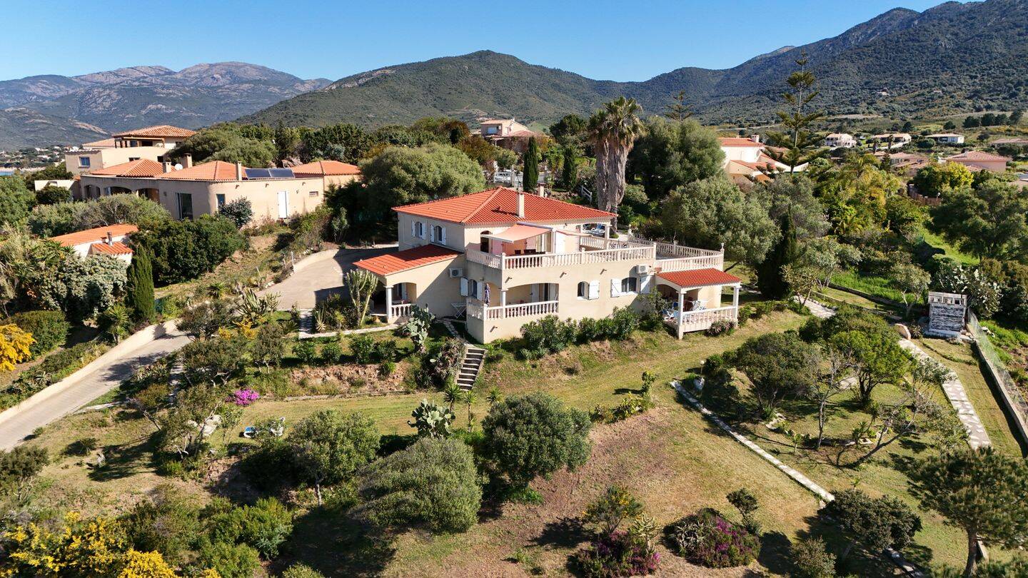 Maison 11 pièces 249 m² · à Coggia · 249,1 m² · 1 200 000 €
