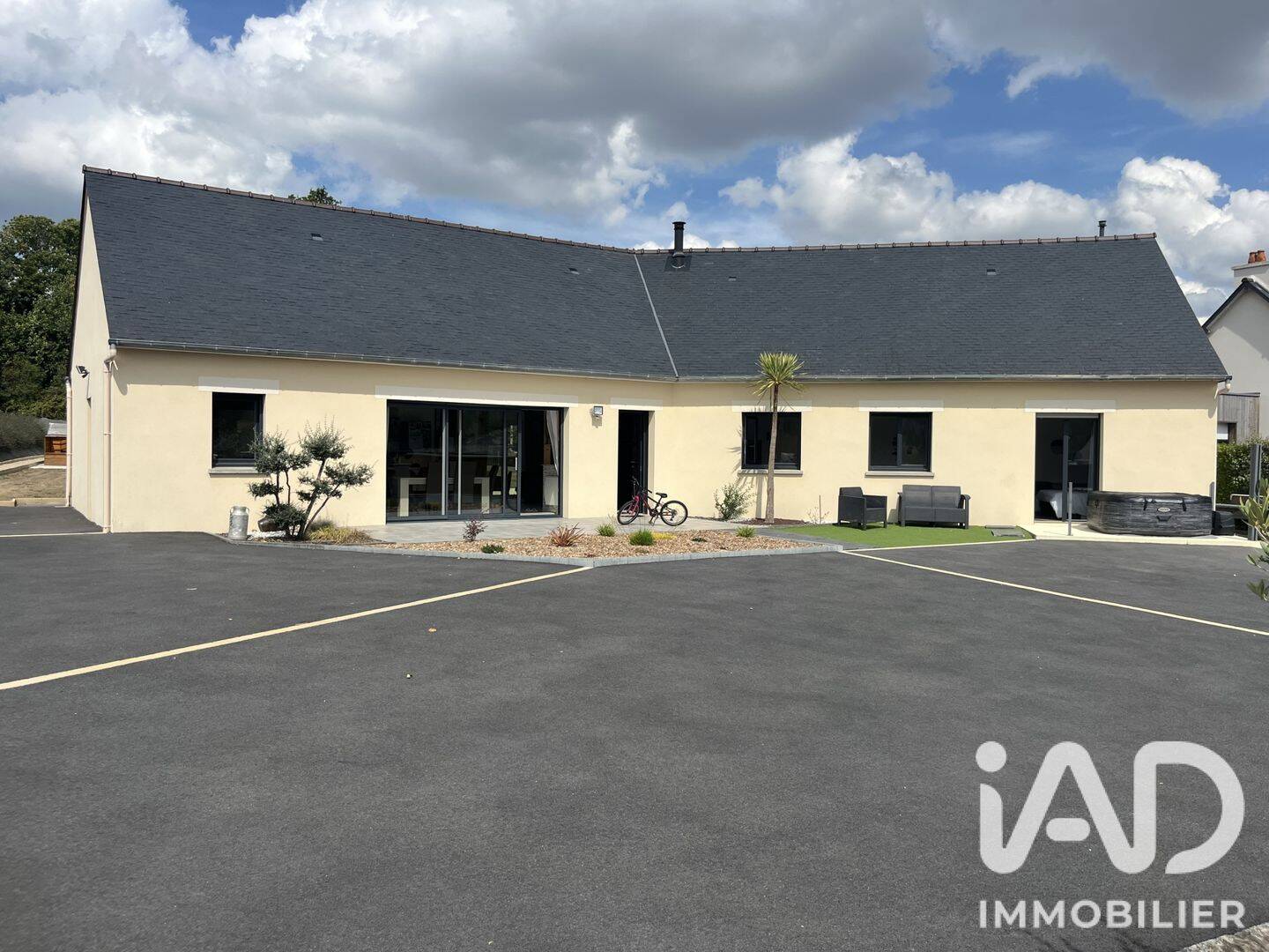 Maison 6 pièces 158 m² · à Miniac-Morvan · 158 m² · 412 000 €