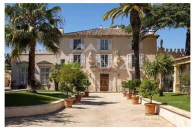 Château à vendre 6 200 000 € 15 pièces 9 chambres 525,9 m² 12 000 m² de terrain Saint-Cyr-sur-Mer 83270