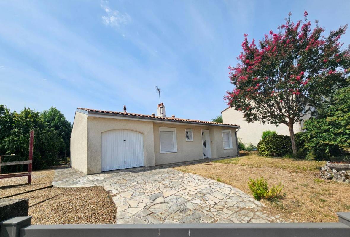 Maison 4 pièces 80 m² · à Saintes · 80 m² · 950 €/mois