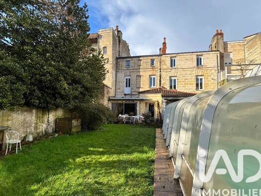 Maison de ville à vendre 1 050 000 € 15 pièces 14 chambres 384 m² 577 m² de terrain Nansouty - Saint Genès Bordeaux 33800