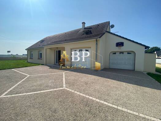 Maison à vendre 269 850 € 5 pièces 4 chambres 151 m² 838 m² de terrain Vendôme 41100