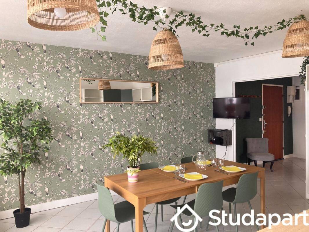 1 pièce 12 m² · à Olivet · 12 m² · 420 €