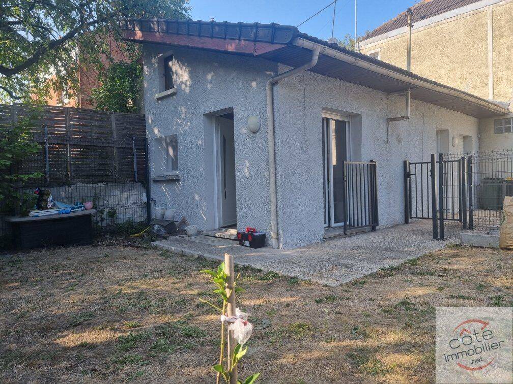 Appartement 1 pièce 15 m² · à Villejuif · 15 m² · 850 €