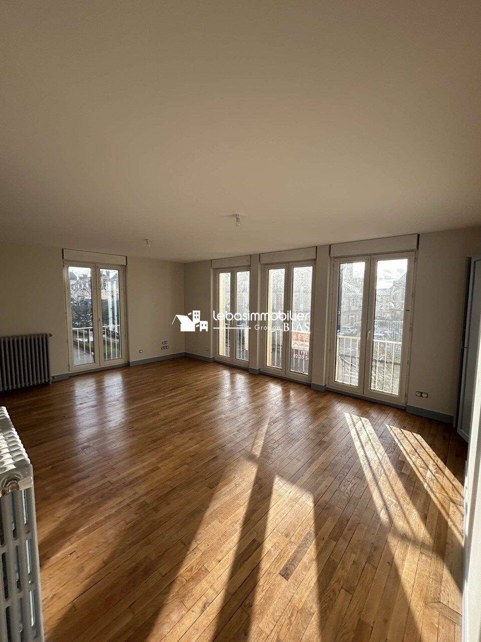 Appartement 3 pièces 98 m² · à Yvetot · 98 m² · 802 €