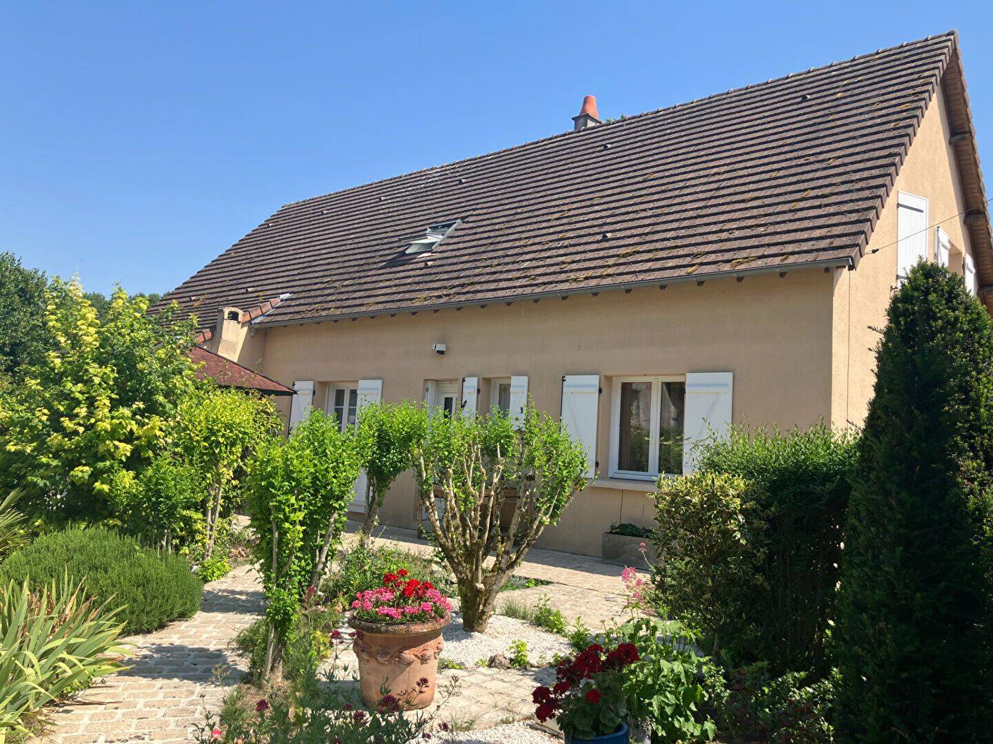 Maison 10 pièces 232 m² · à Saint-Épain · 232 m² · 315 000 €
