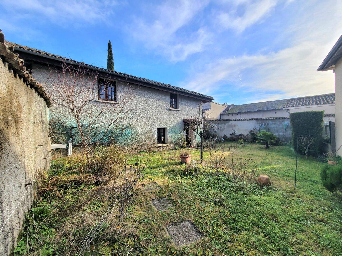 Maison 10 pièces 254 m² · à Meximieux · 254 m² · 399 000 €