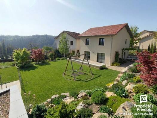 Terrain constructible viabilisé à vendre 165 000 € 445 m² de terrain Léaz 01200