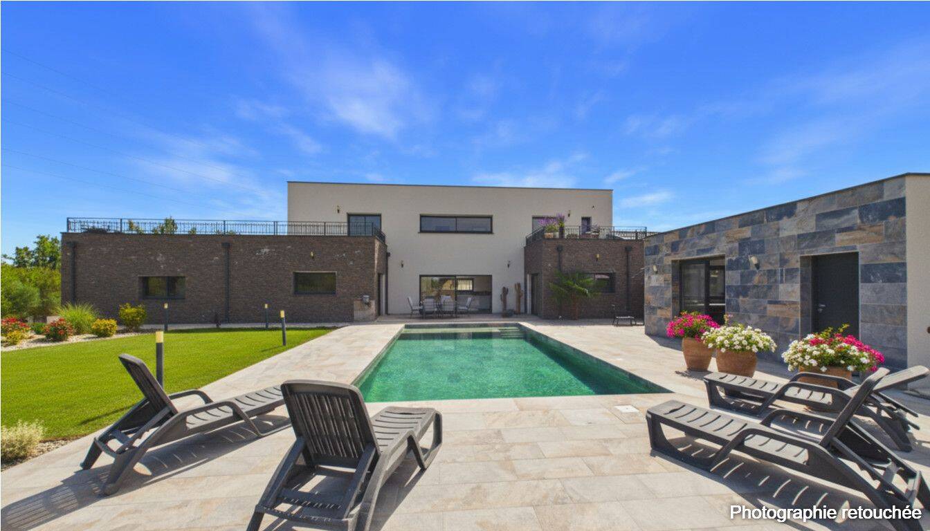 Maison 9 pièces 300 m² · à Montauban · 300 m² · 784 900 €