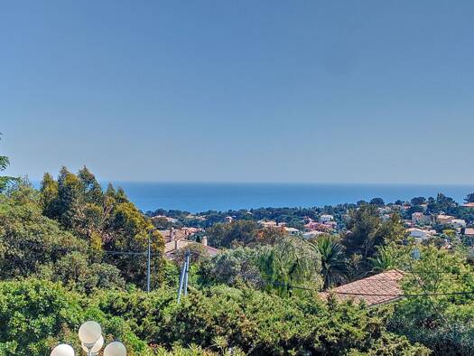 Maison à vendre 799 000 € 5 pièces 4 chambres 137 m² 1 300 m² de terrain Saint Aygulf Fréjus 83370