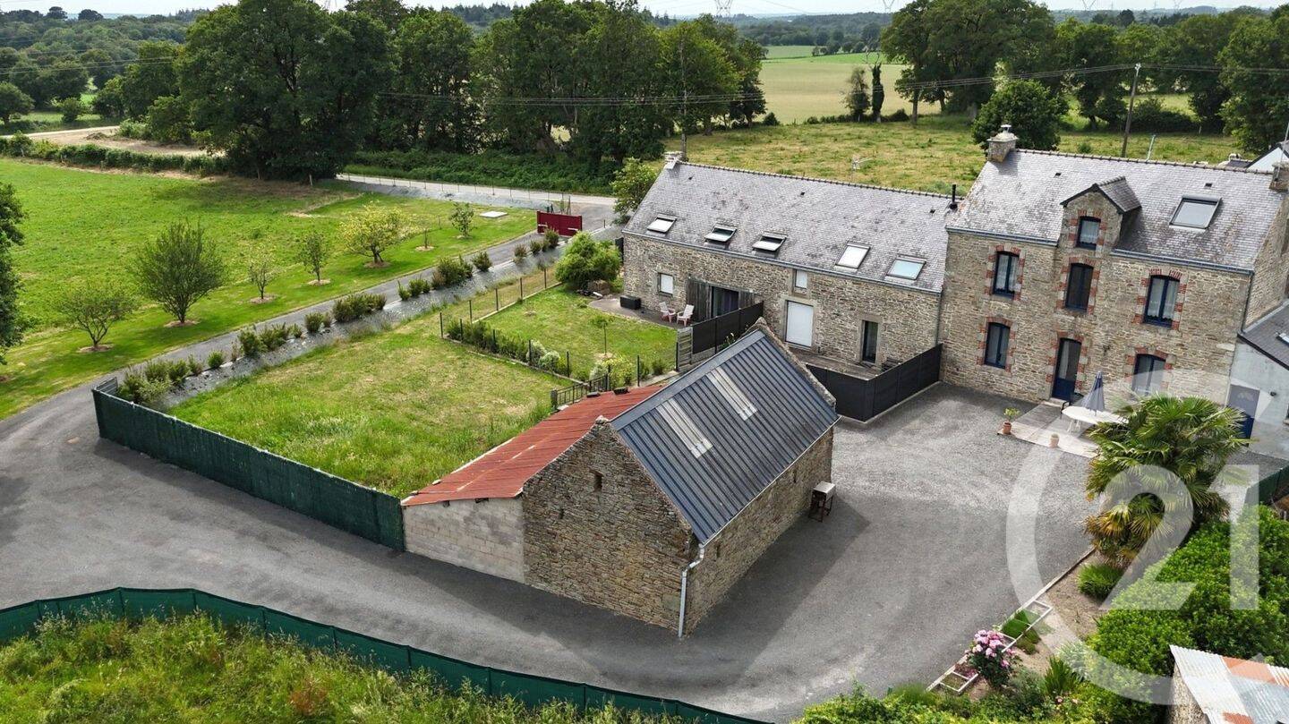 Maison 7 pièces 182 m² · à Theix-Noyalo · 182 m² · 372 000 €