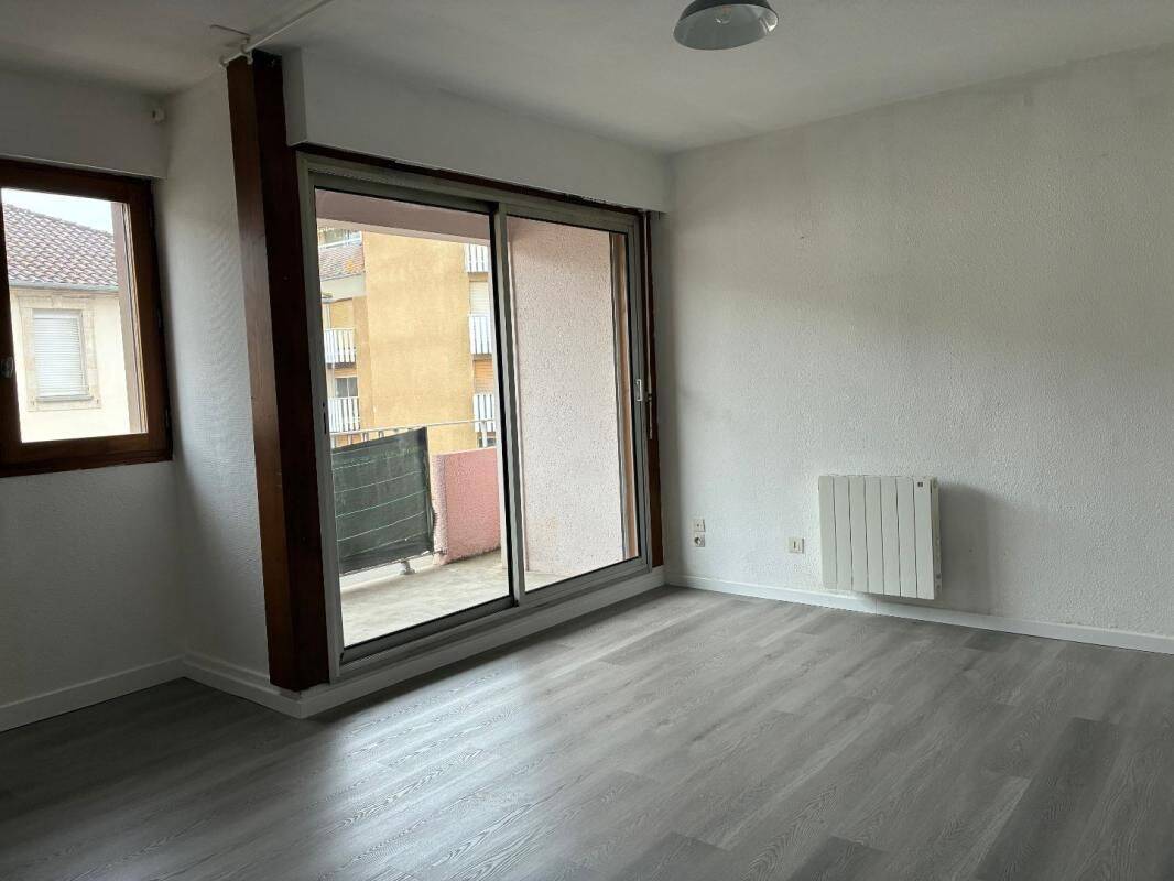 Appartement 1 pièce 27 m² · à Dax · 26,5 m² · 435 €