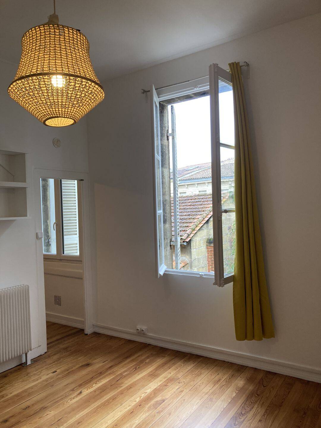 Appartement 1 pièce 27 m² · à Bordeaux · 27,1 m² · 585 €