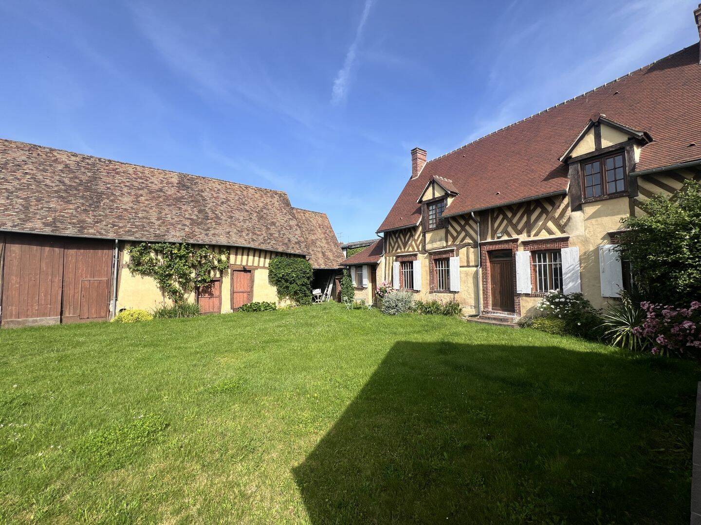 Maison 6 pièces 197 m² · à Houdan · 197 m² · 440 000 €