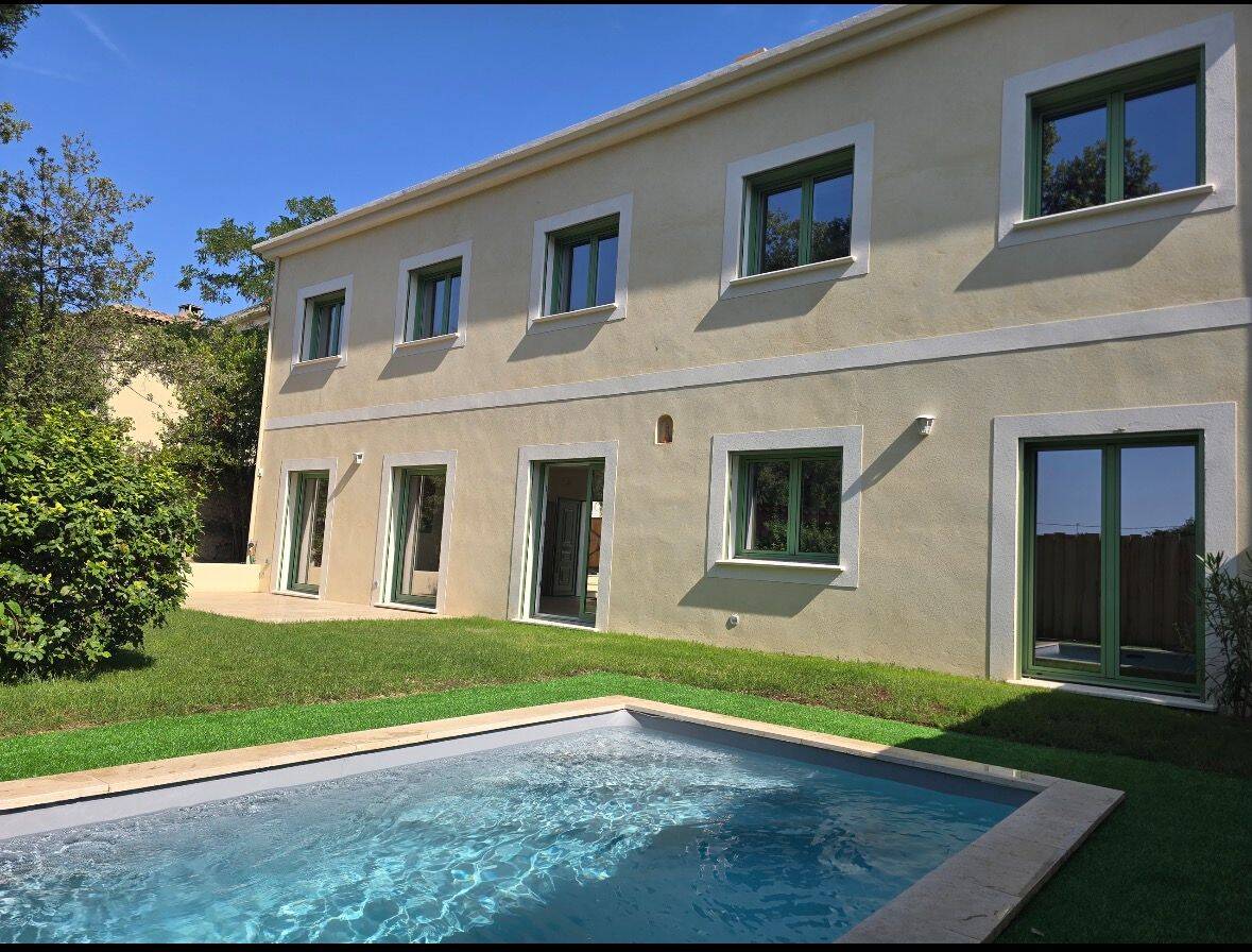 Maison 6 pièces 150 m² · à Marseille 12ème Arrondissement · 150 m² · 3 200 €/mois