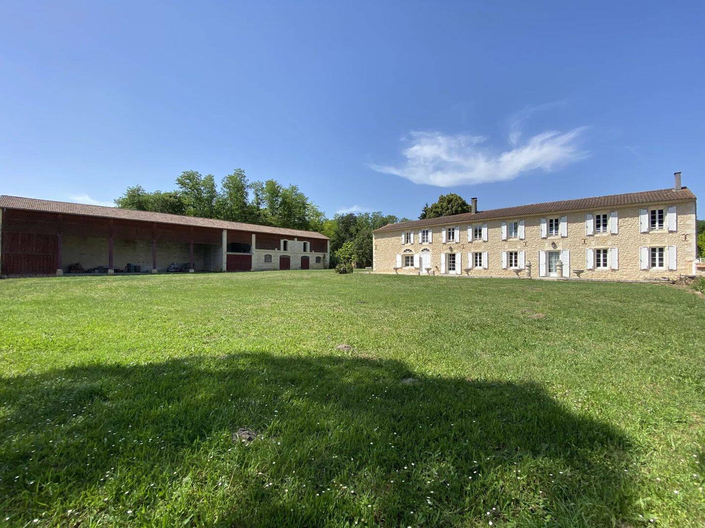 Maison 11 pièces 380 m² · à Cissac-Médoc · 380 m² · 749 000 €