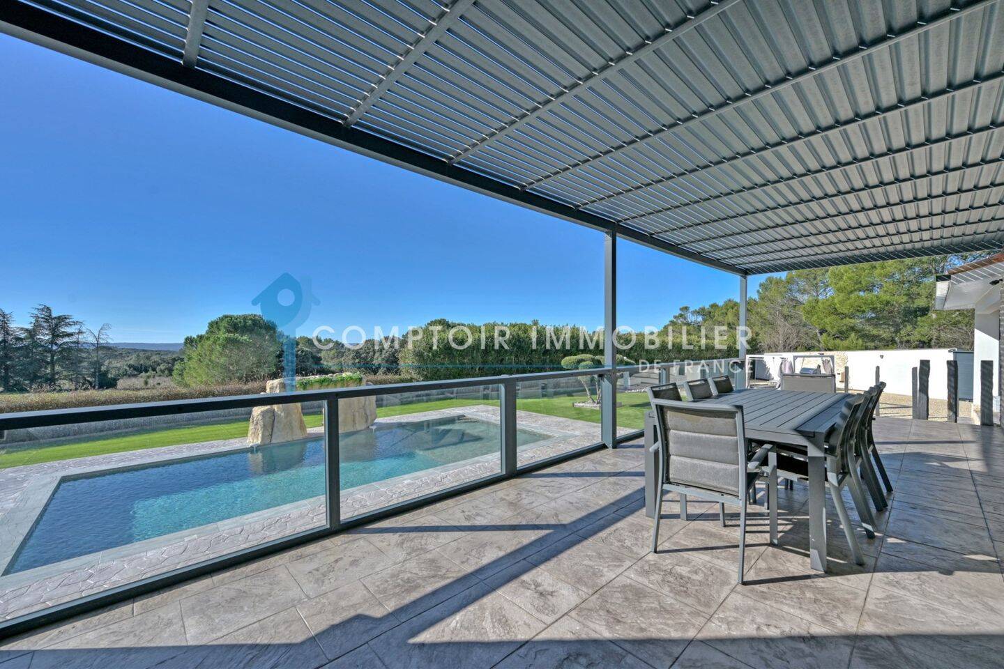 Maison 8 pièces 340 m² · à Uzès · 340 m² · 995 000 €