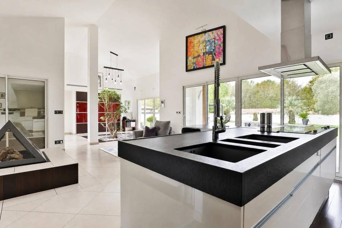 Maison 6 pièces 180 m² · à Salles · 180 m² · 609 700 €