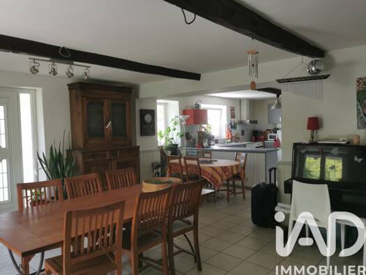 Maison à vendre 229 000 € 4 pièces 3 chambres 113 m² 1 377 m² de terrain Grammond 42140
