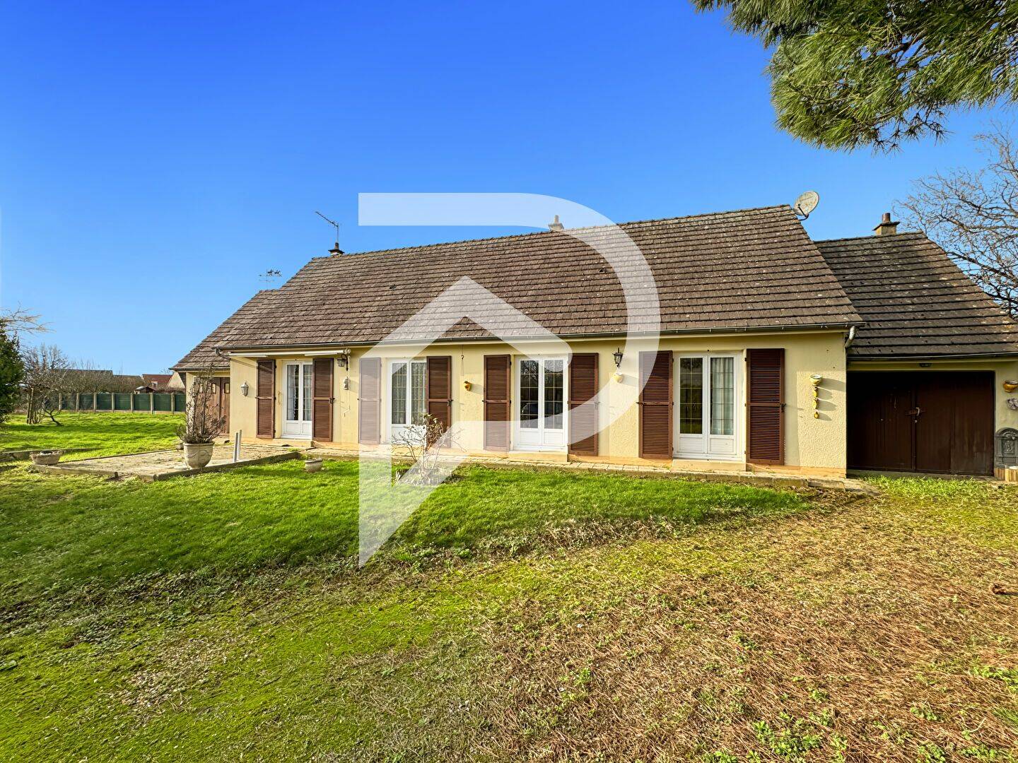 Maison 5 pièces 90 m² · à Crèvecœur-le-Grand · 90 m² · 159 500 €