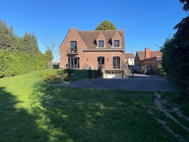 Maison 6 pièces 139 m² · à Bauvin · 139 m² · 470 000 €
