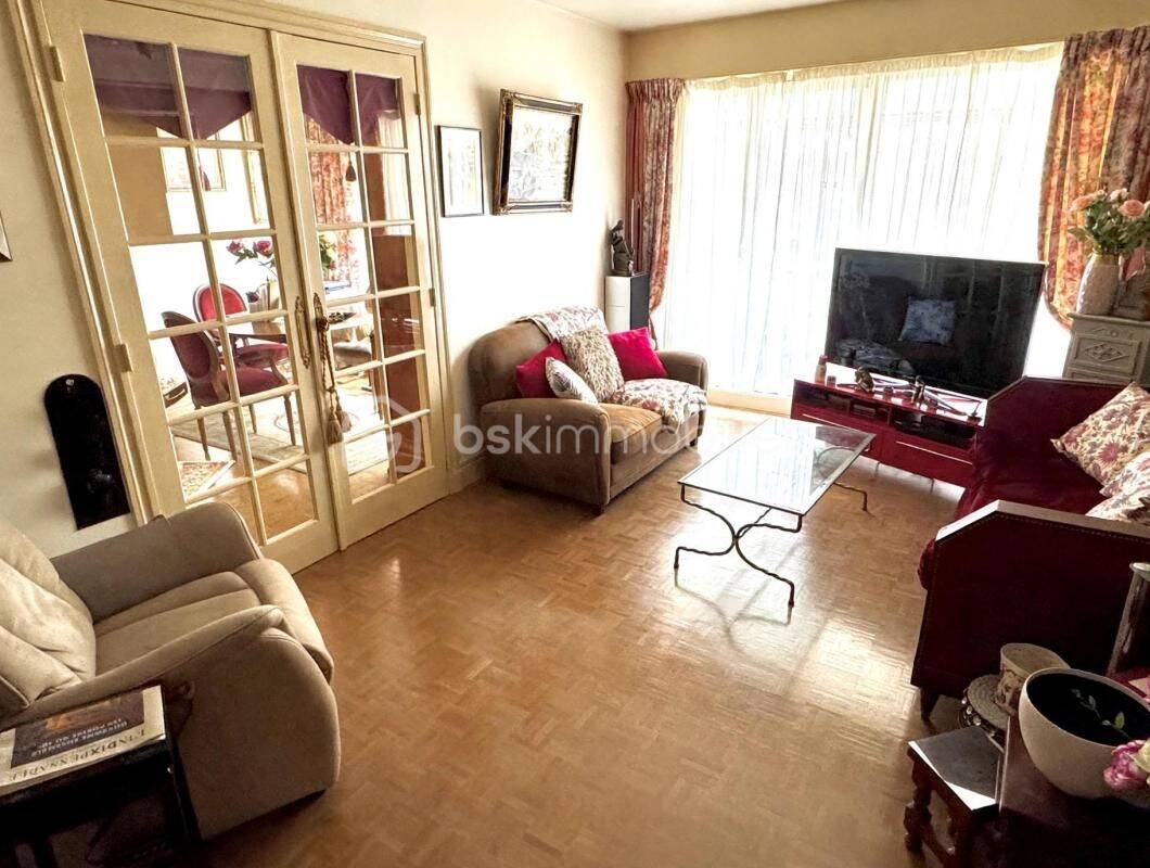 Appartement 3 pièces 75 m² · à Paris 10ème Arrondissement · 75,2 m² · 775 000 €