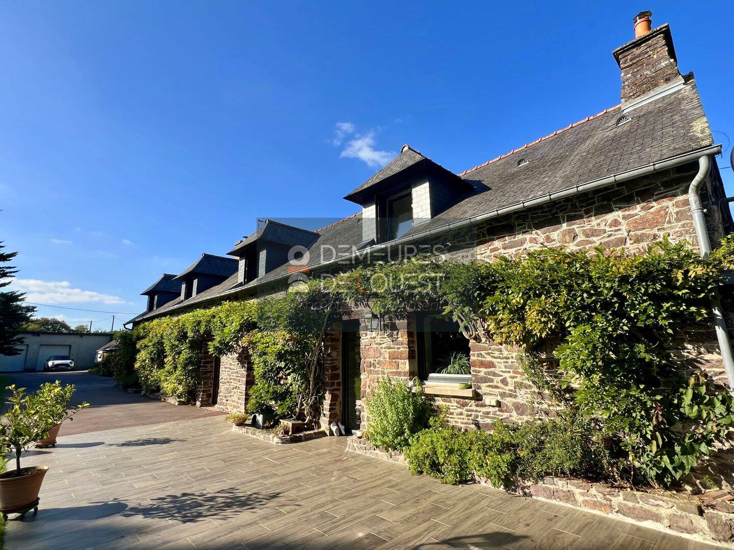 Maison 6 pièces 215 m² · à Iffendic · 214,5 m² · 666 880 €