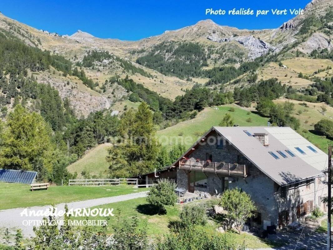 Maison 12 pièces 311 m² · à Saint-Jean-Saint-Nicolas · 311 m² · 695 000 €