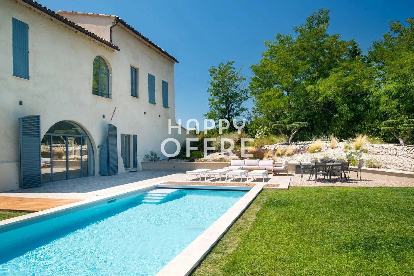 Maison 9 pièces 405 m² · à Lourmarin · 405 m² · 1 990 000 €