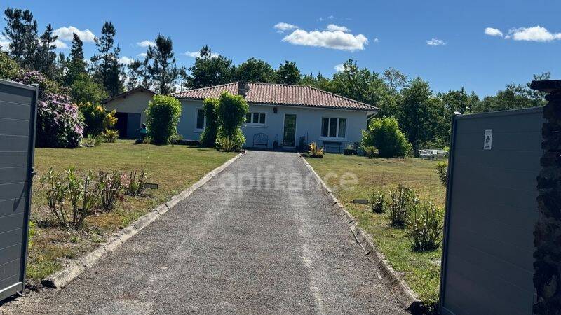 Maison 4 pièces 99 m² · à Parentis-en-Born · 99 m² · 380 000 €